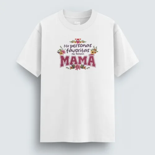 Camiseta Floral “Mis Personas Favoritas Me Dicen Mamá”, 100% algodón, 195 gr/m², impresión DTG, manga corta y cuello redondo. Un regalo lleno de amor y gratitud. Perfecta para regalo en el Día de la Madre, baby shower, cumpleaños o simplemente para recordarle cuánto la amas. Camiseta con diseño floral y frase tierna, ideal como regalo para mamá. Confeccionada en algodón 100%, suave y duradera.