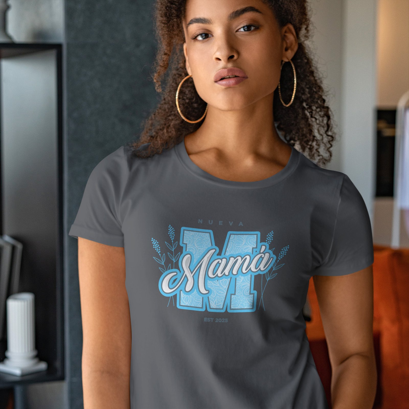nueva-mama-azul T-SHIRT_regular_mujer_puesta_5