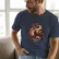 dracula-350x400mm-01 Mockup_playeras_modelo_lifestyle_DELFIN