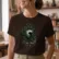 el-libro-de-la-selva_Art-nuveau_350x400 Mockup_playeras_modelo_lifestyle_MUJER_CHOCOLATE