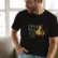 jane-austen_35x40cms_Output Mockup_playeras_modelo_lifestyle_NEGRO