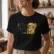 socrates_350x400_osc Mockup_playeras_modelo_lifestyle_MUJER_BLACK