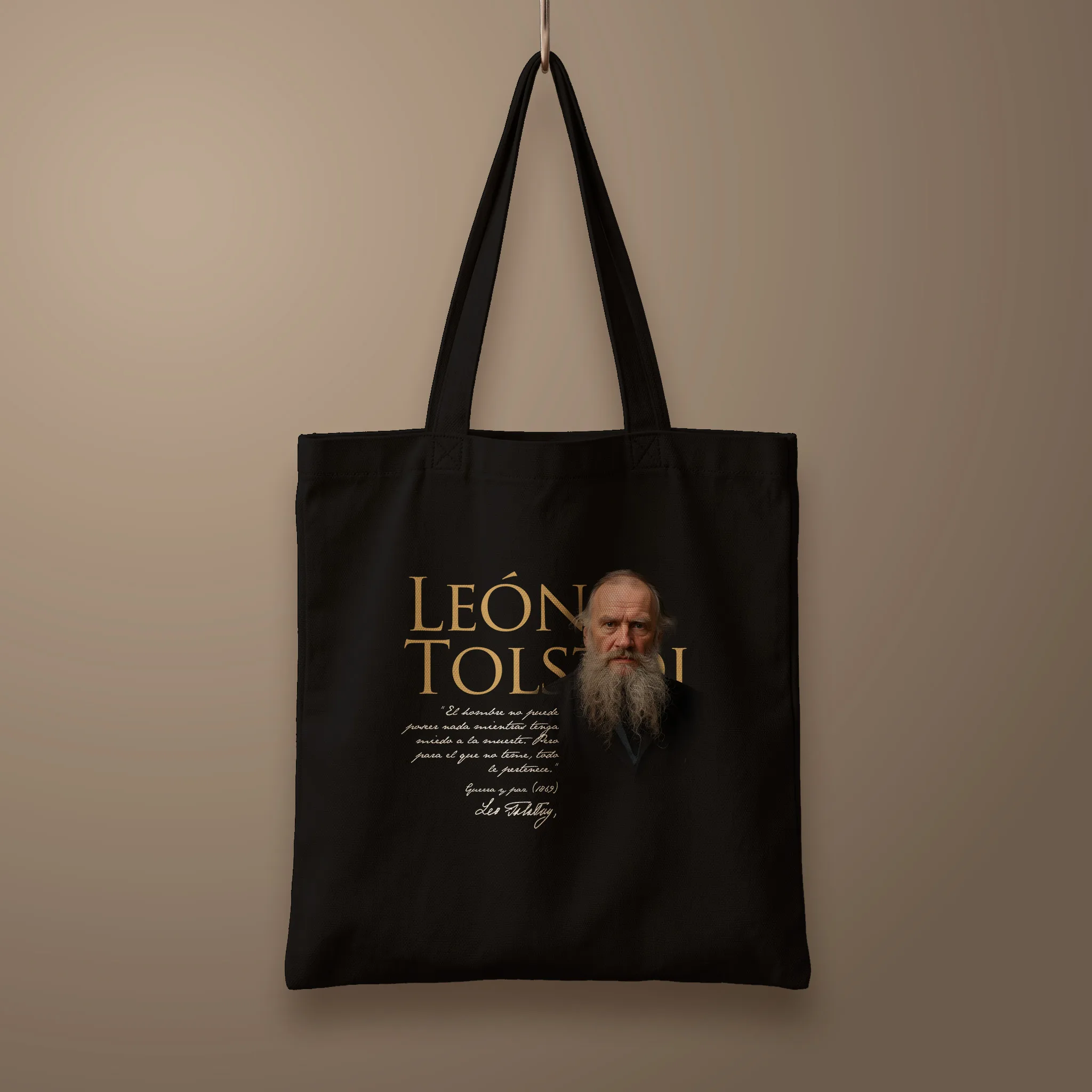 tolstoi_35x40cms_Output Bolsa Tote_flat_negro